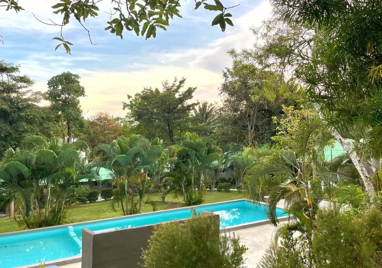 Siam Flora Resort Koh Lanta Exterior foto
