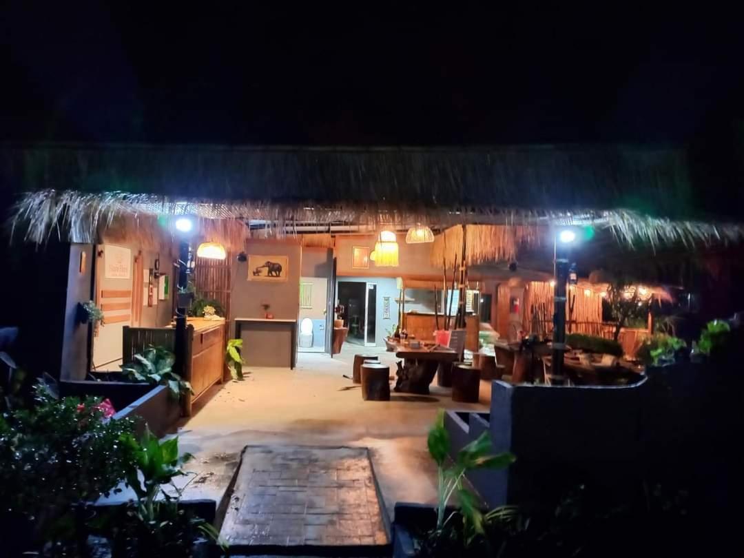 Siam Flora Resort Koh Lanta Exterior foto