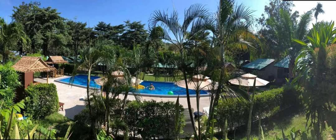 Siam Flora Resort Koh Lanta Exterior foto